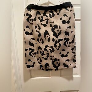 💁‍♀️🙋‍♀️Ann Taylor Leopard Print Skirt